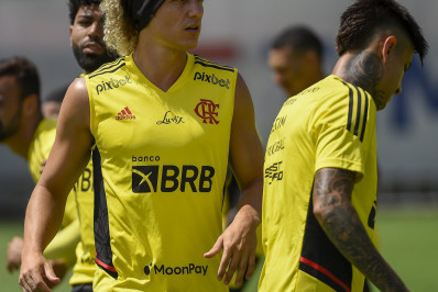 David Luiz exalta força da 'Nação' do Flamengo, vê Real como favorito, mas afirma: 'Tudo pode acontecer'