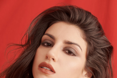 Isabela Souza se inspira em Carminha para interpretar vilã em série da Disney: 'Tudo comunicava poder'