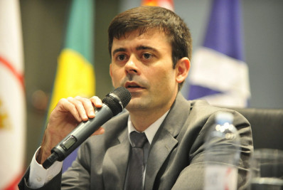 Ceron: Se Selic estivesse em 10% ao ano, teríamos quase um Bolsa Família por ano economizado