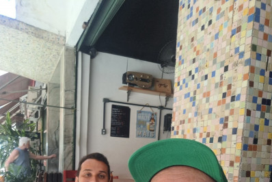 No Carnaval da Intendente, isopor e cadeira de praia estão garantidos