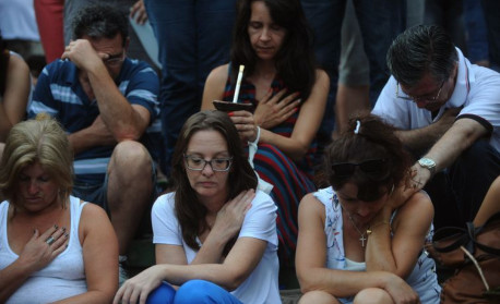 Santa Maria (RS) - Ato ecumênico em homenagem às 242 vítimas do incêndio da Boate Kiss na Praça Saldanha Marinho, pela data de um ano da tragédia - Fernando Frazão/Agência Brasil
