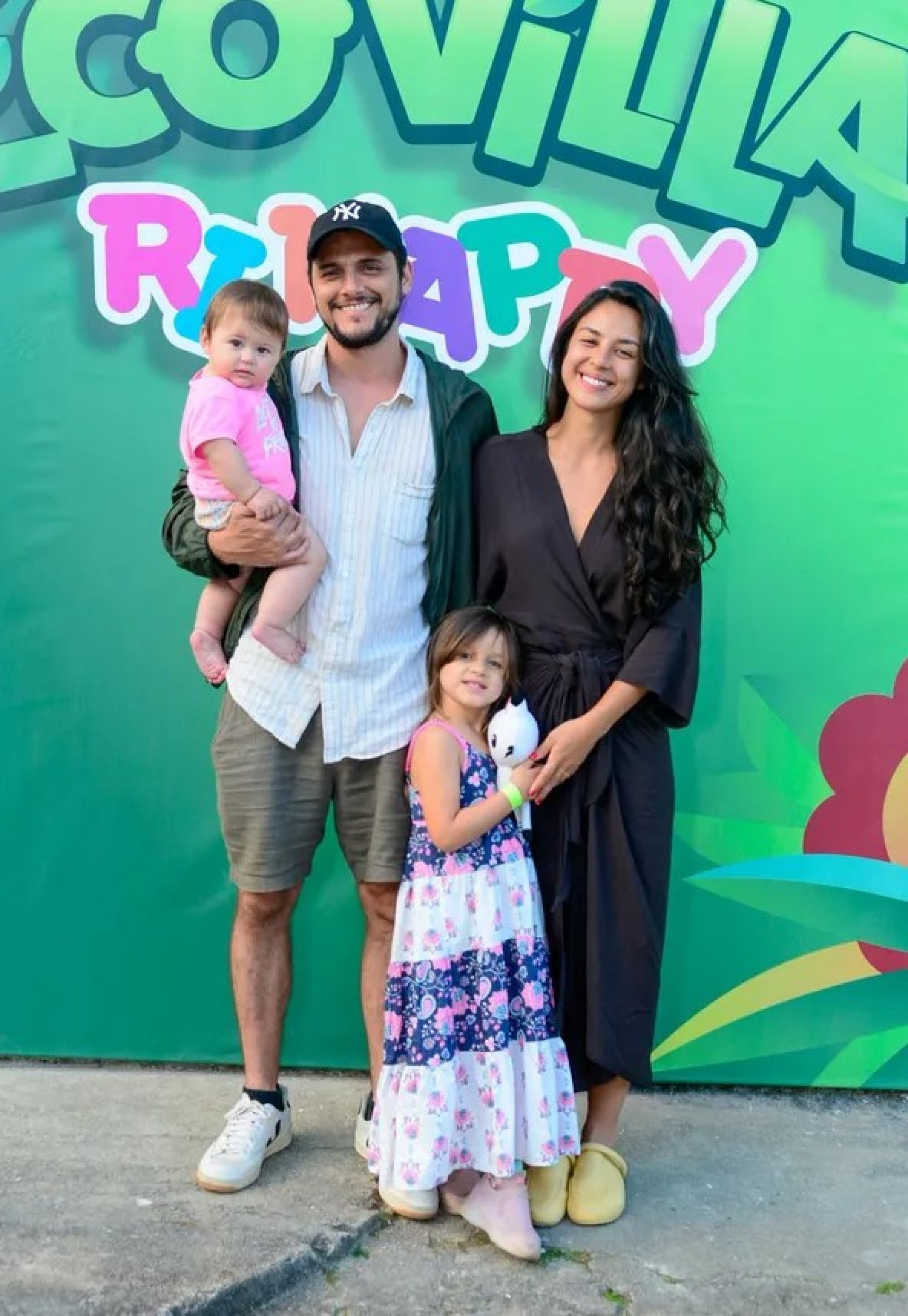 Bruno Gissoni, Yanna Lavigne e as filhas, Madalena e Amélia - Webert Belicio/AgNews