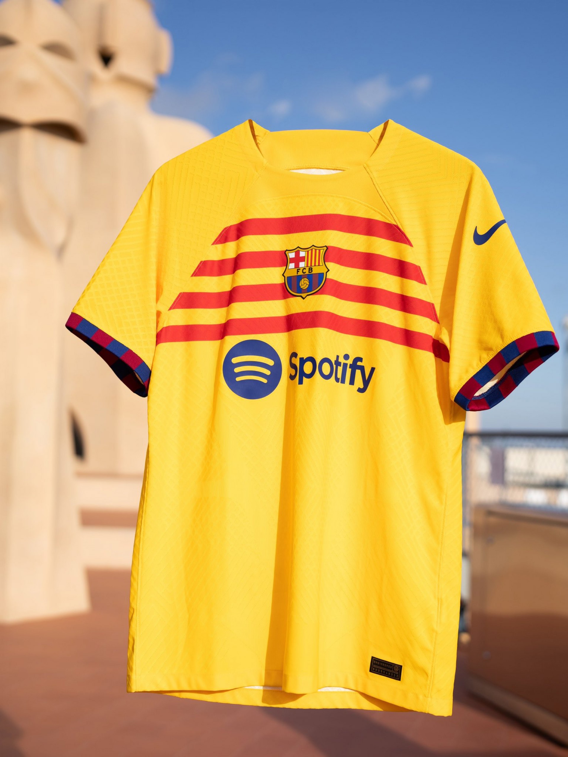 Barcelona Lança Camisa Com Homenagem às Raízes Do Clube; Veja Como ...