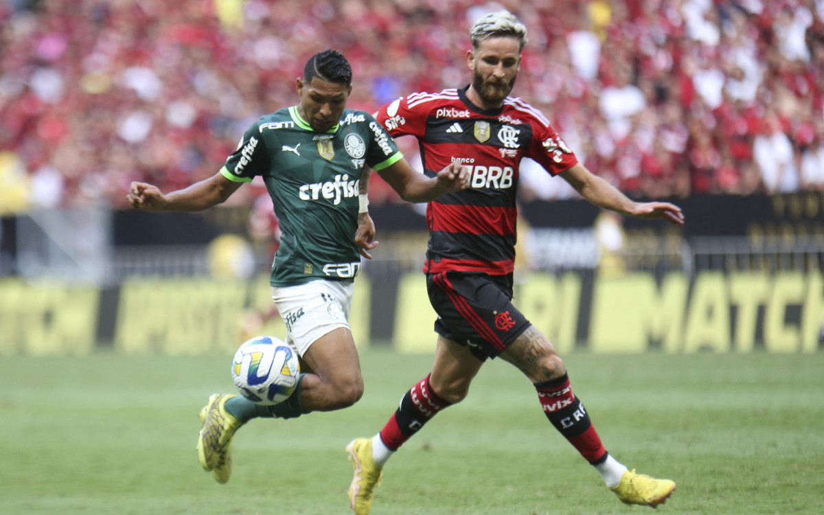 Palmeiras' Gabriel Menino celebrates after scoring against Flamengo during the Brazilian Super Cup football match between Palmeiras and Flamengo at the Arena BRB Mane Garrincha stadium in Brasilia on January 28, 2023.
SERGIO LIMA / AFP