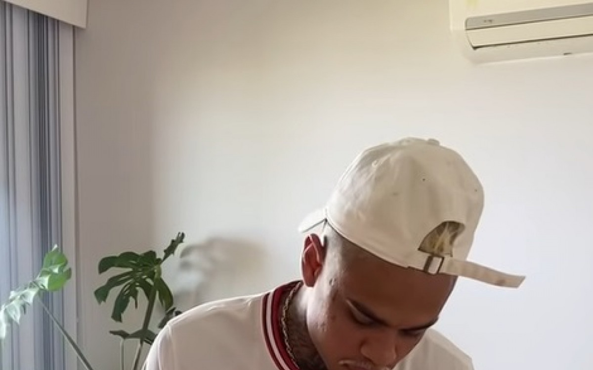 MC Cabelinho faz anivers&aacute;rio e ganha declara&ccedil;&atilde;o de Bella Campos