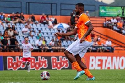 Partida entre Nova Iguaçu e Bangu é interrompida e adiada após fortes chuvas