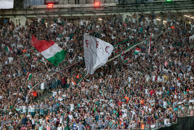 Bebê é registrado como sócio-torcedor do Fluminense minutos após o nascimento