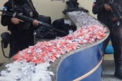 Policiais Militares apreendem grande quantidade de drogas em Paraty oriunda do Complexo do Alemão