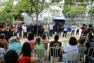 Prefeitura reforma quadras e praças nas comunidades do Salgueiro, Casa Branca e Grande Tijuca