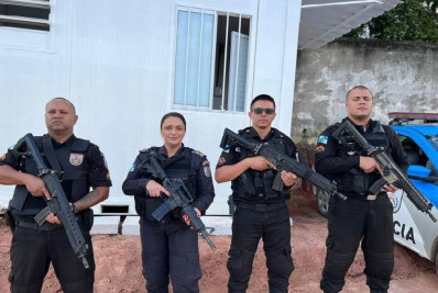 39º Batalhão da Polícia Militar instala container no Gogó da Ema, em Belford Roxo