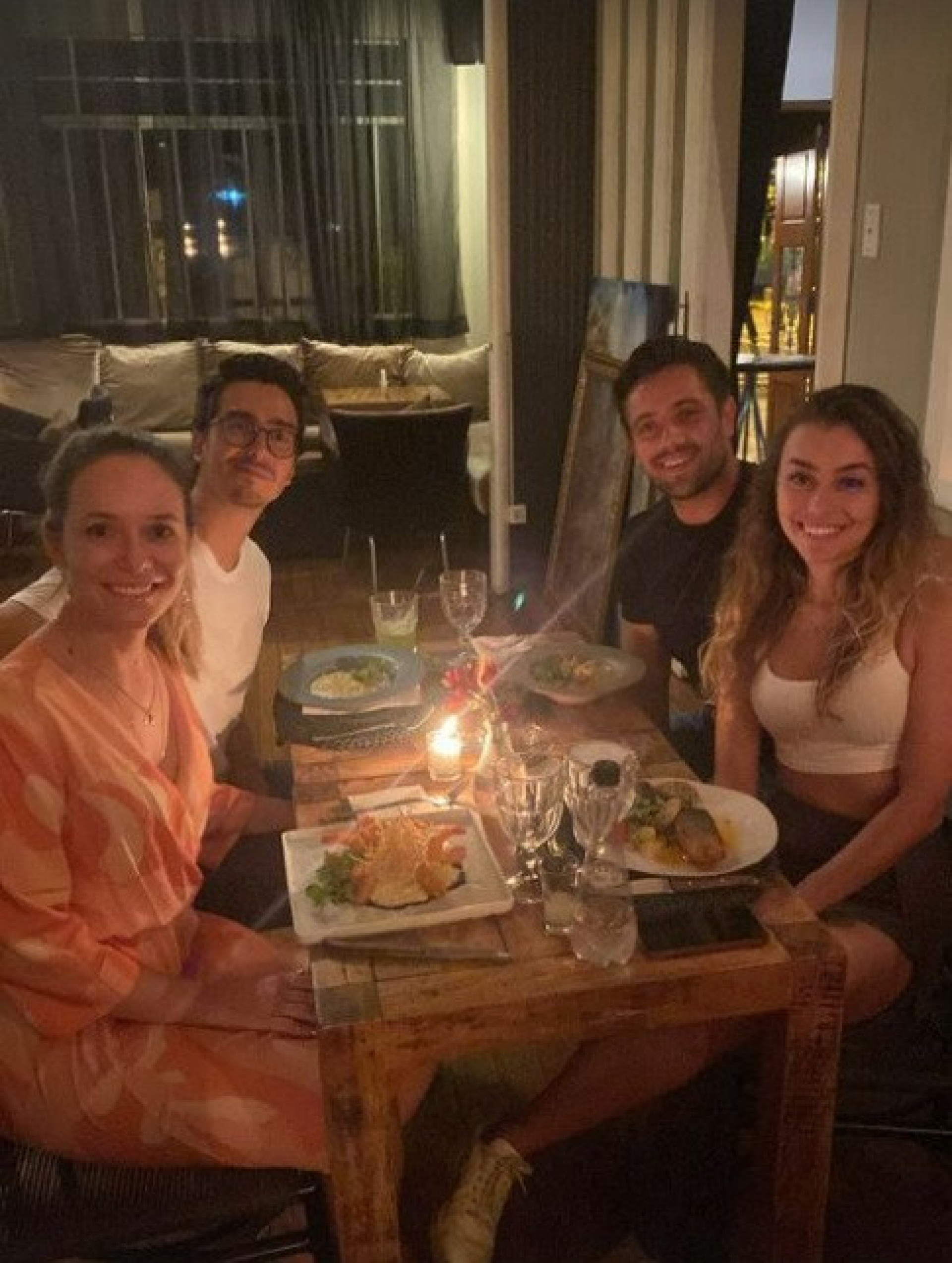 Rafael Cardoso e Vivian Linhares comemoram o anivers&aacute;rio do irm&atilde;o da modelo - Reprodu&ccedil;&atilde;o do Instagram