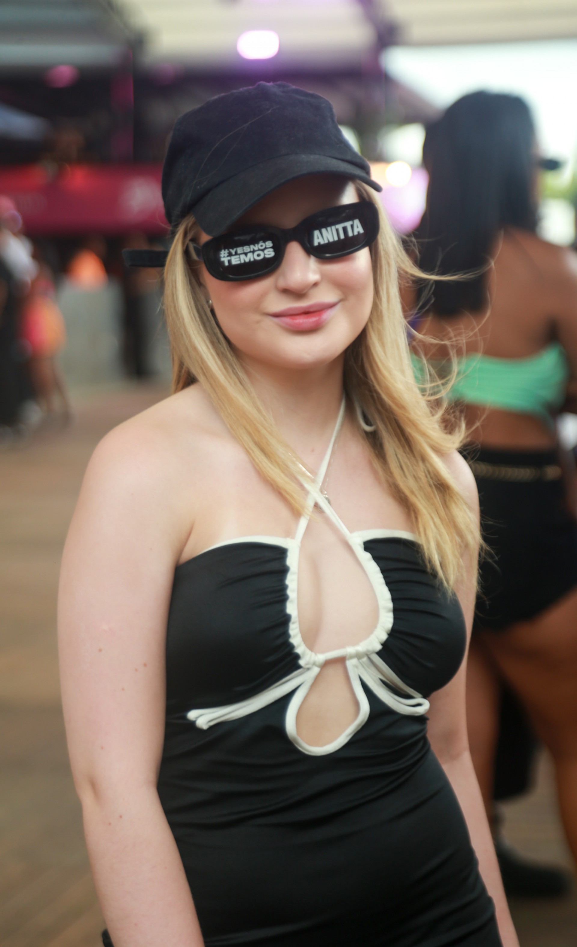 Sophia Valverde prestigia show de Anitta no Rio de Janeiro - Victor Chapetta e Vitor Pereira - Agnews