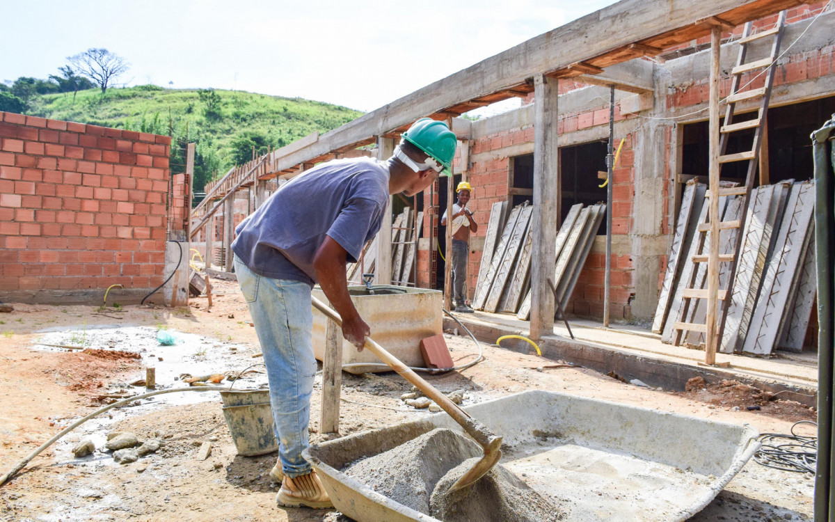 Obra da nova escola de Goiabal foi iniciada