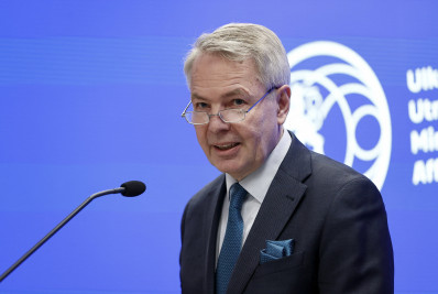 Governo da Finlândia reitera plano de ingressar na Otan com a Suécia