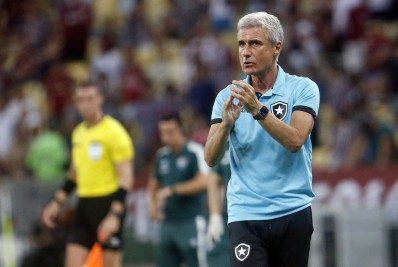 Permanência de Jeffinho no Botafogo até o fim de 2023 era desejo de Luís Castro