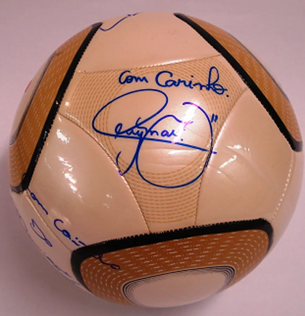 PF prende homem que roubou bola autografada por Neymar em atos golpistas