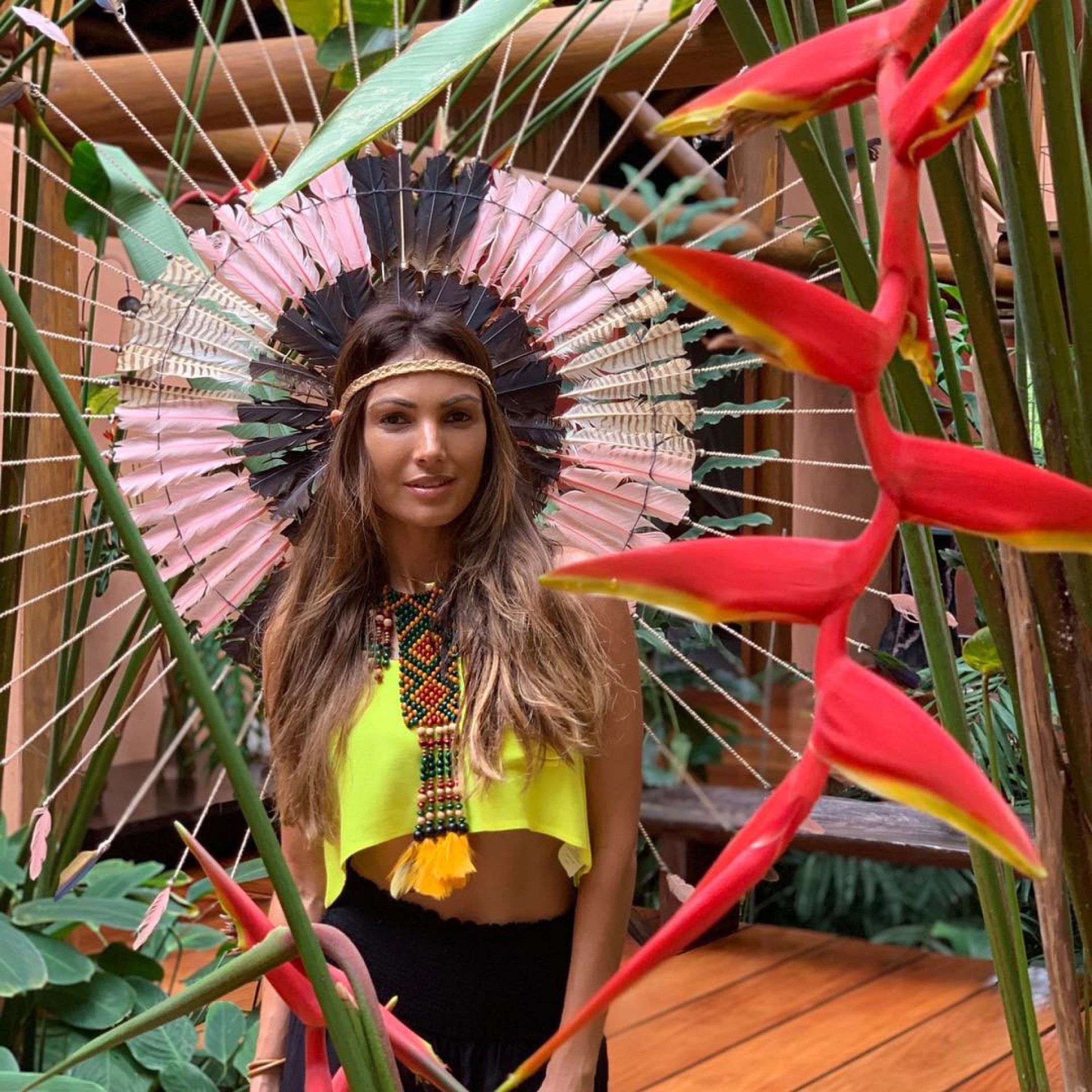 Patrícia Poeta na época em que visitou os indígenas Pataxós - Reprodução Internet