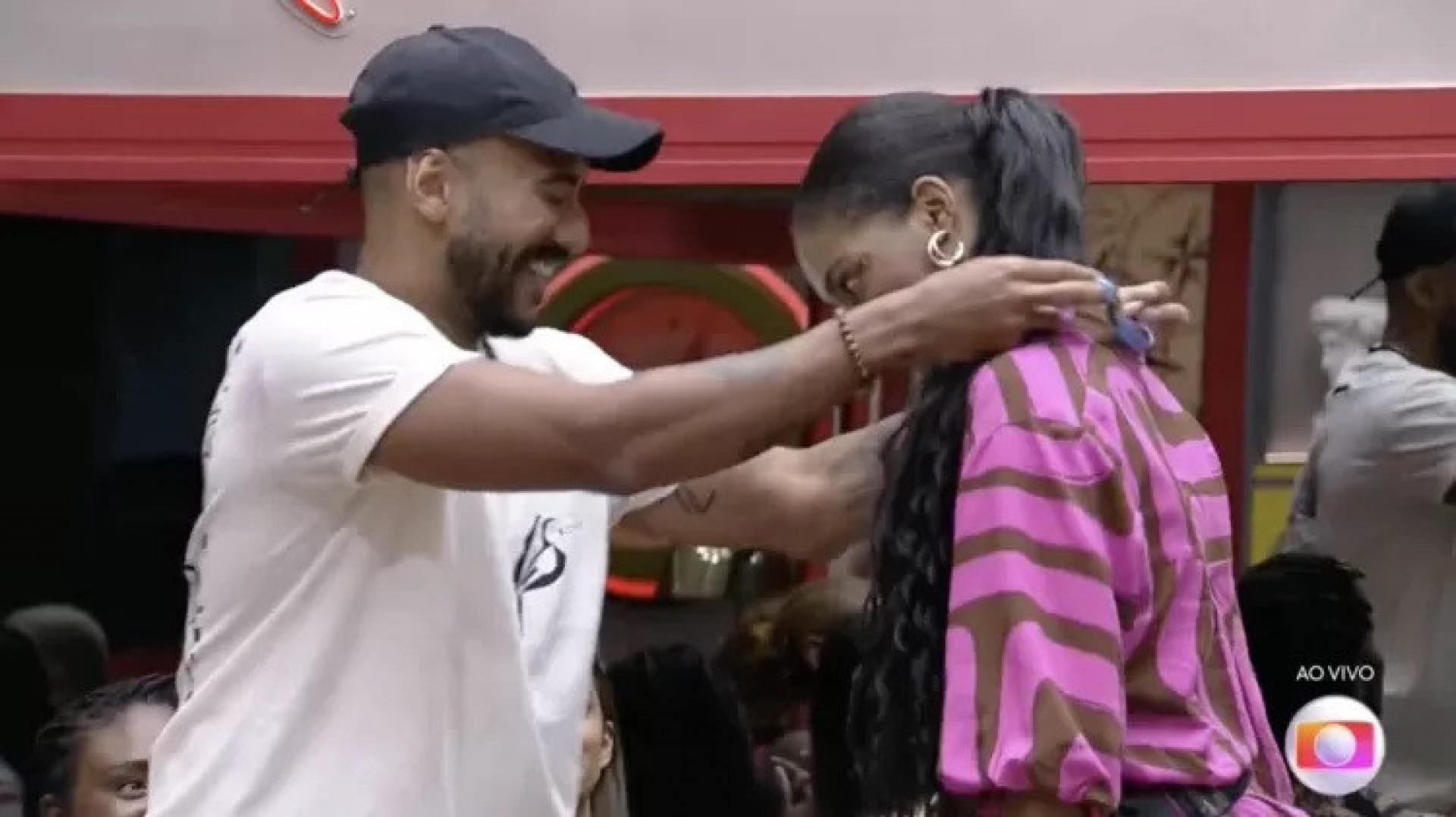 O anjo Ricardo imunizou Tina - Reprodução