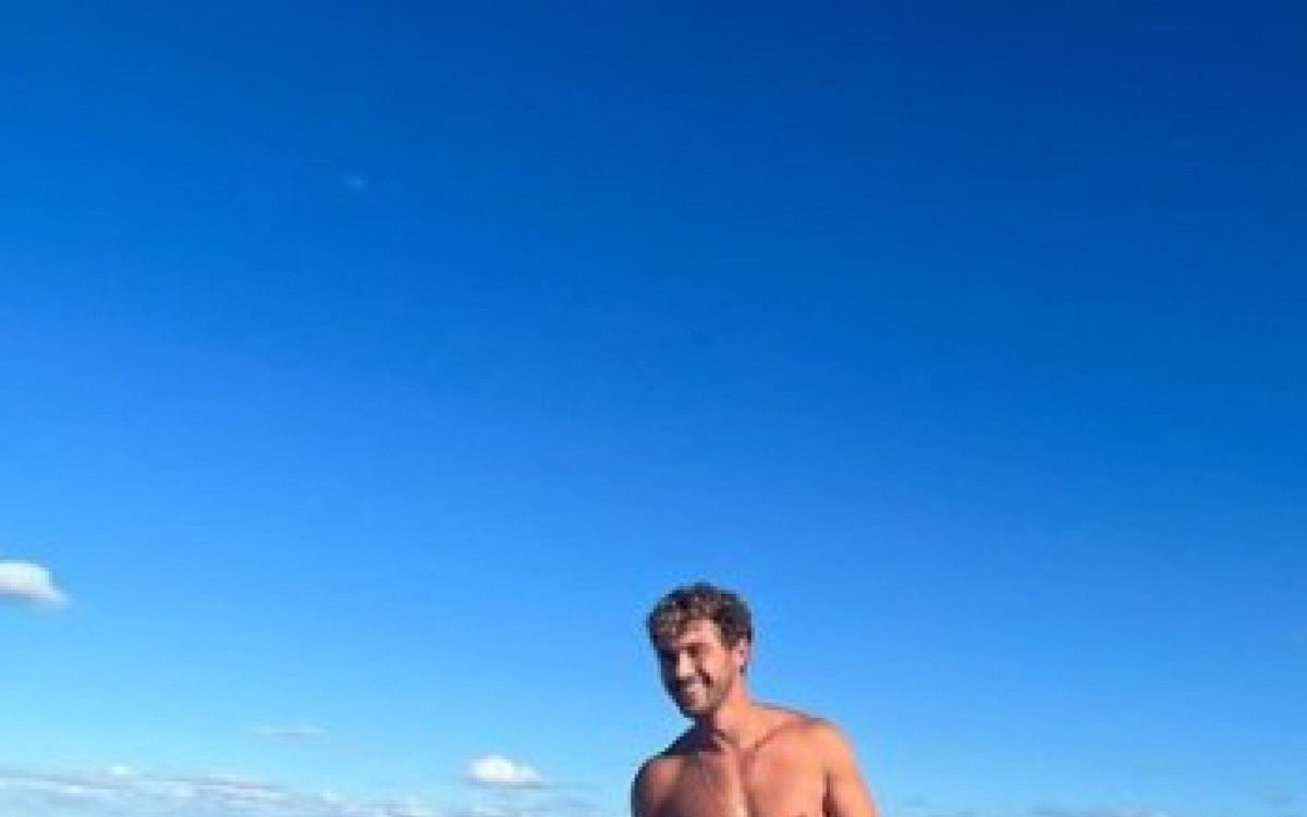 Larissa Manoela se declara para noivo, Andr&eacute; Luiz Frambach