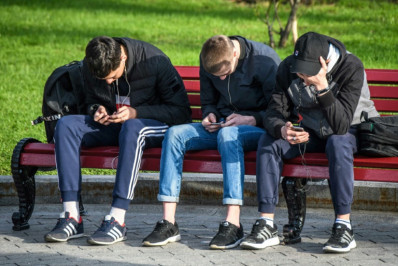 Pornografia on-line leva jovens a naturalizar violência sexual, aponta estudo