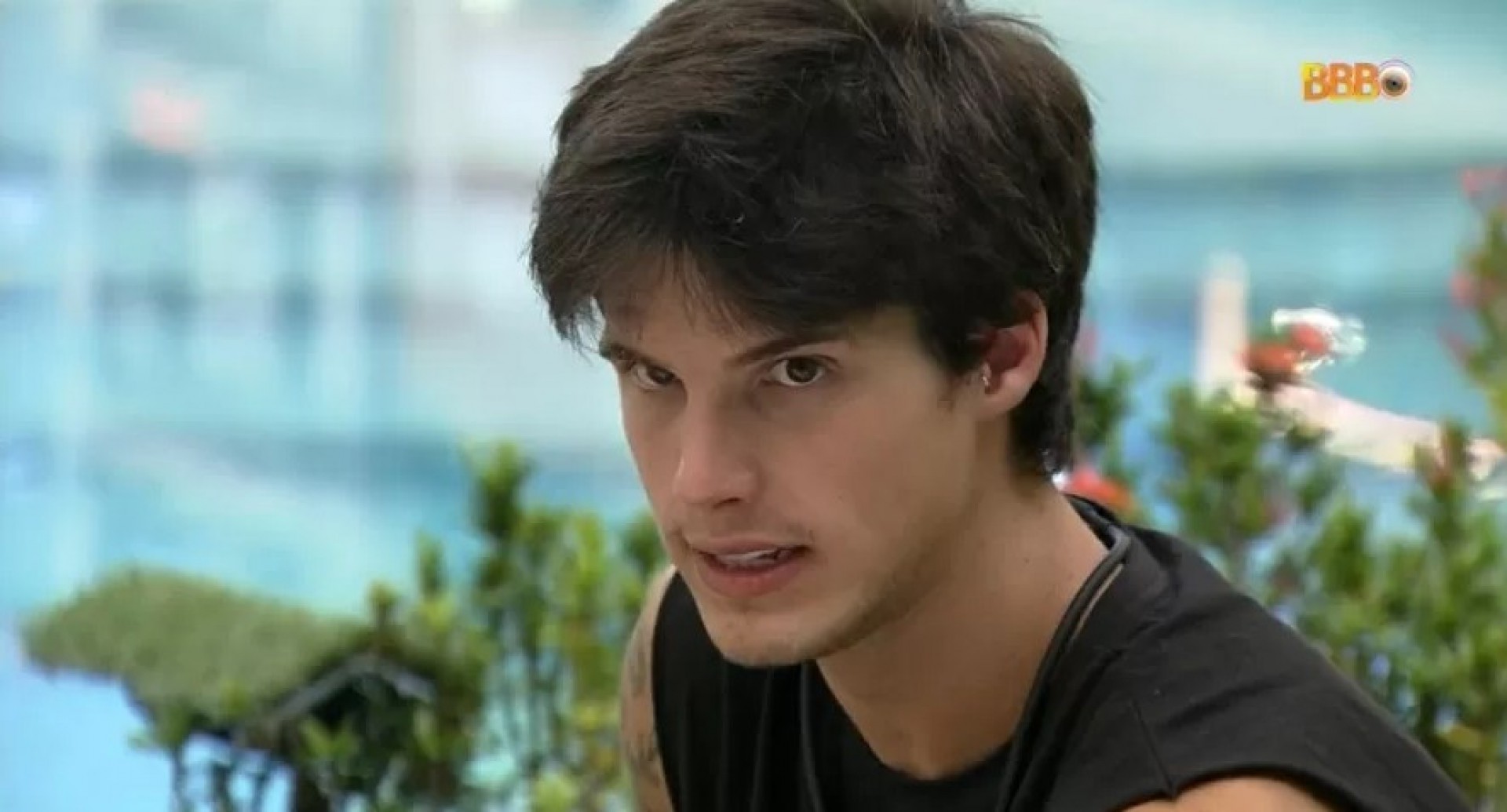 Gabriel alerta Bruna sobre Larissa - Reprodução/Globoplay