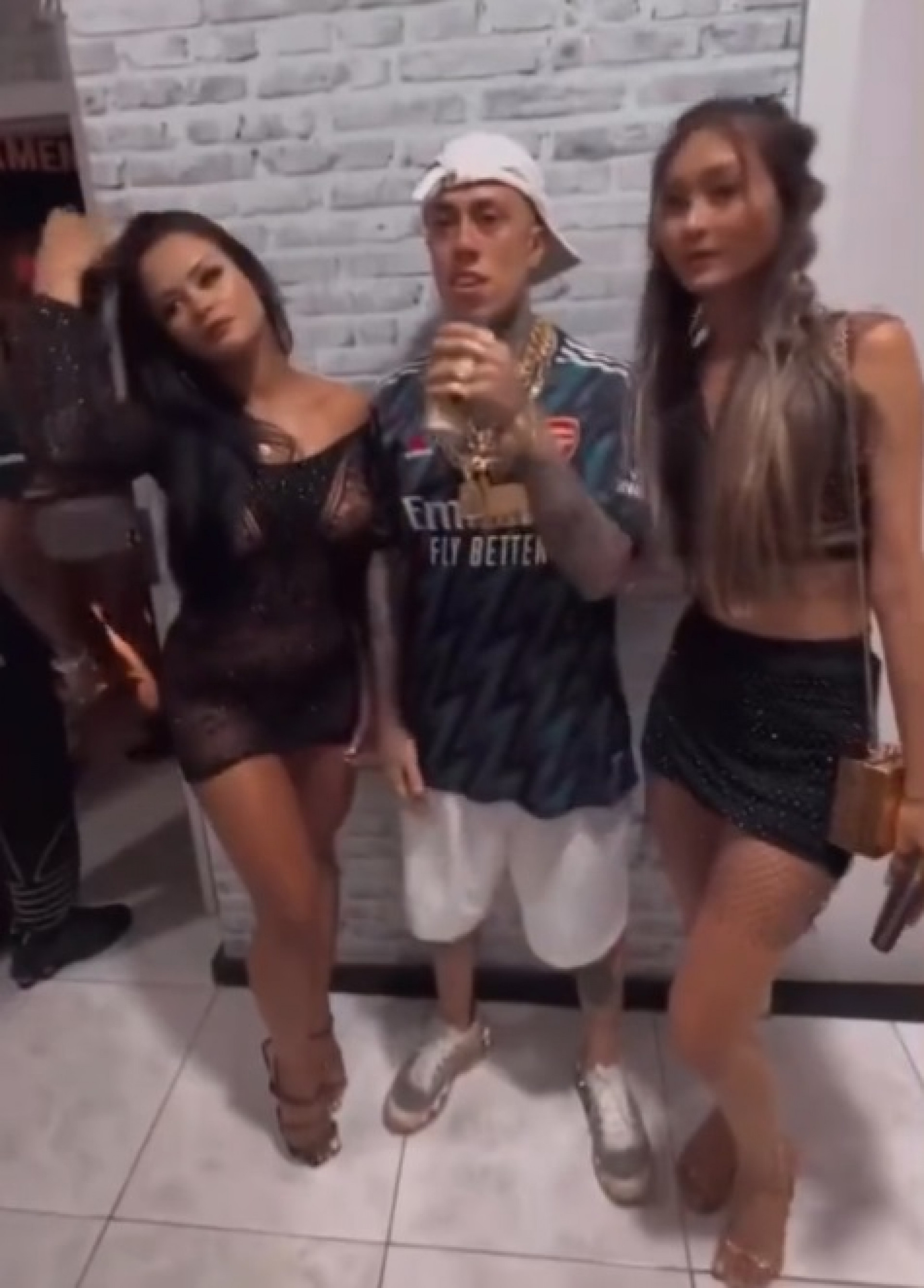 MC Daniel rebate críticas sobre fotos com fãs: 'Sei quem só quer aparecer' - Reprodução Internet