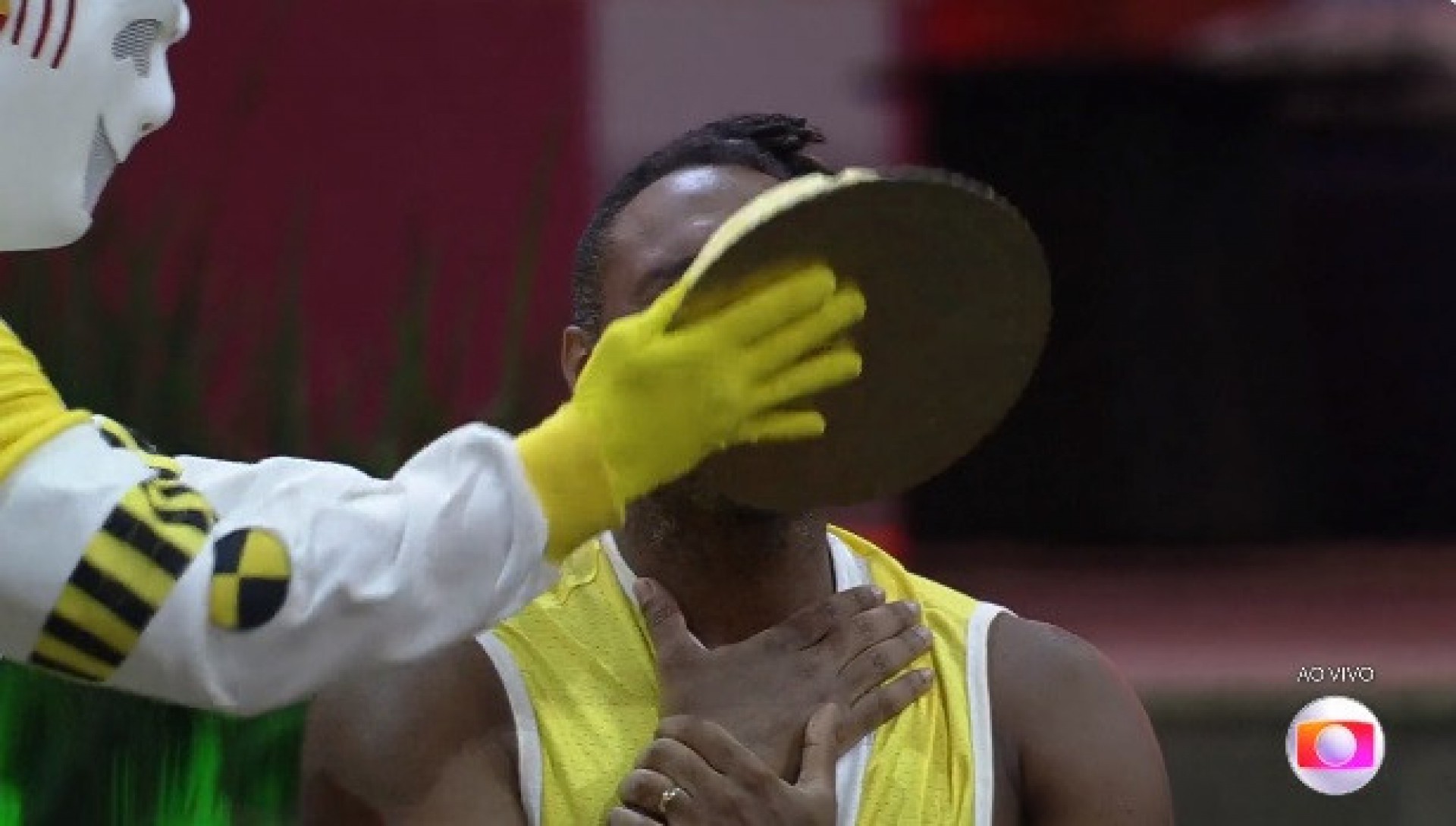 No 'BBB 23', o jogo da discórdia é sem contato físico. Os dummies que foram os responsáveis por distribuir tortas nas caras dos participantes - Reprodução