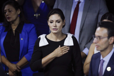 No Senado, Michelle diz que Bolsonaro não teme prisão na volta ao Brasil