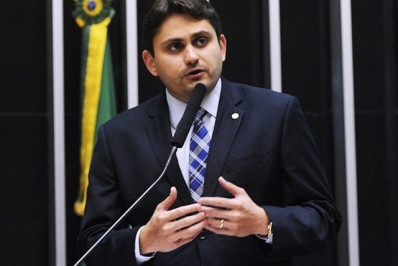 Ministro abre gabinete a sócio oculto de empresa que recebeu R$ 3 mi do orçamento secreto