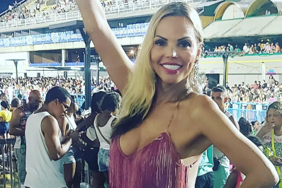 Mulher trans é impedida de usar banheiro feminino na quadra da Viradouro