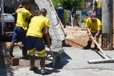Prefeitura de Magé promove concretagem no bairro da Piedade