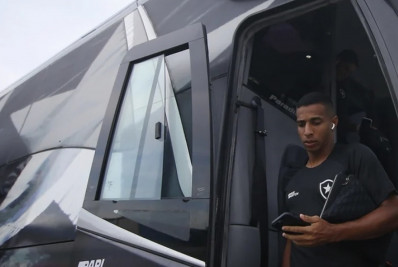 Víctor Sá lamenta empate do Botafogo com o Nova Iguaçu: 'Saímos chateados e frustrados'