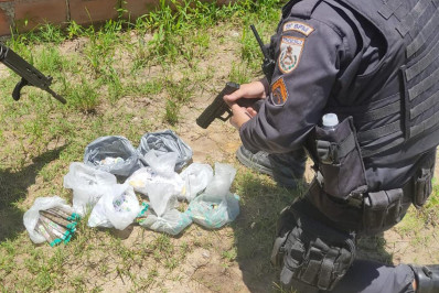 Homem é preso com grande quantidade de cocaína, maconha e crack em Araruama