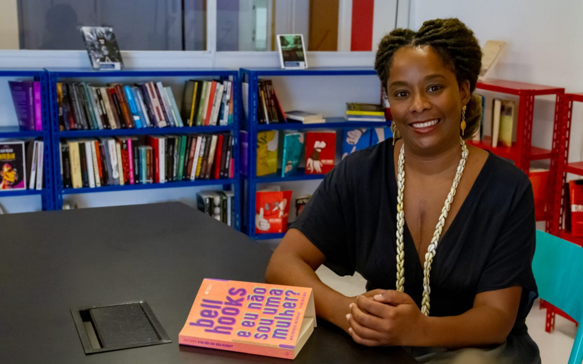 Sinara R&uacute;bia, escritora e gerente de Livro e Leitura da Secretaria Municipal de Cultura: foco do projeto &eacute; nos idosos