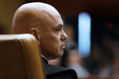 Moraes vota para manter condenação de Bolsonaro: 'Líder da organização criminosa'