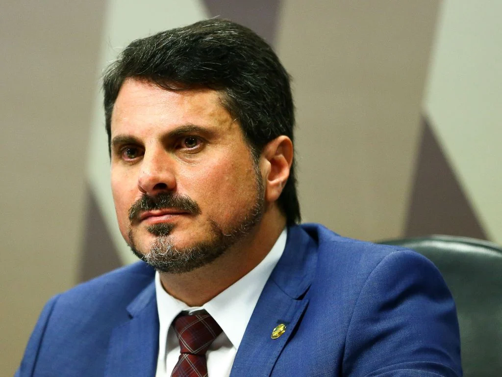 Marcos do Val disse que Moraes o orientou para conversa com Bolsonaro