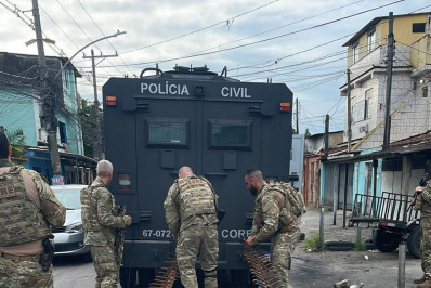 Polícia Civil realiza operação contra roubo de cargas e veículos na Vila Aliança