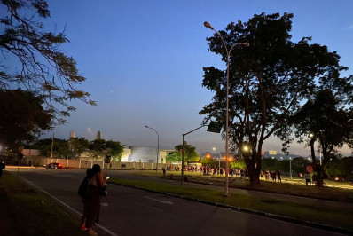 AeroFla: Torcida do Flamengo chega aos poucos ao Galeão; PM reforça segurança