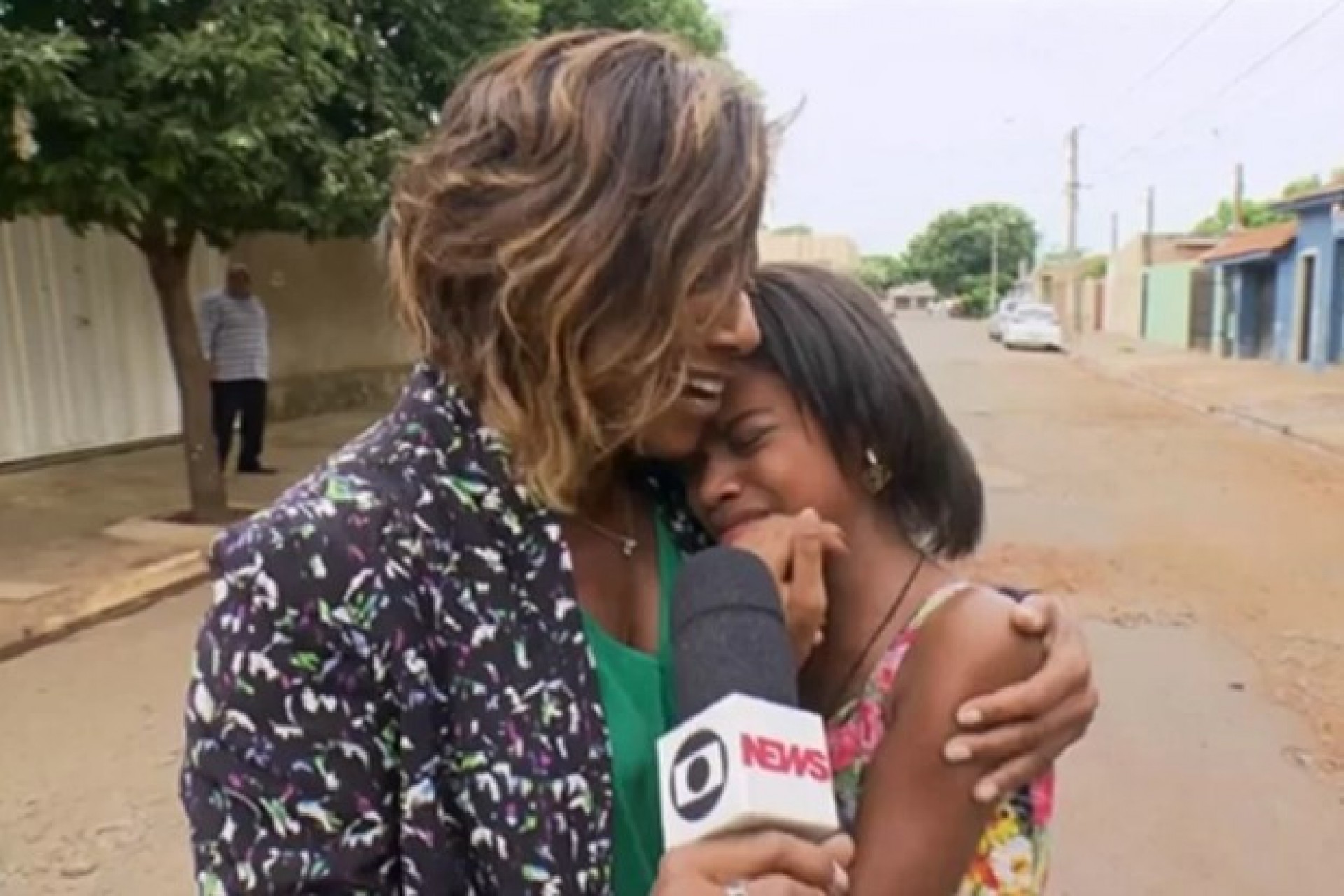 Mirella Archangelo e Gloria Maria se conheceram em reportagem do 'Fantástico' de 2017 - Reprodução/TV Globo