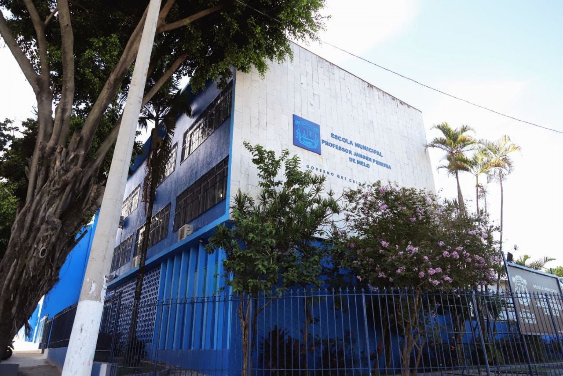 Escola Municipal Professor Jansem Pereira de Melo ser&aacute; reinaugurada nesta sexta (3) - Divulga&ccedil;&atilde;o/ PMSJM