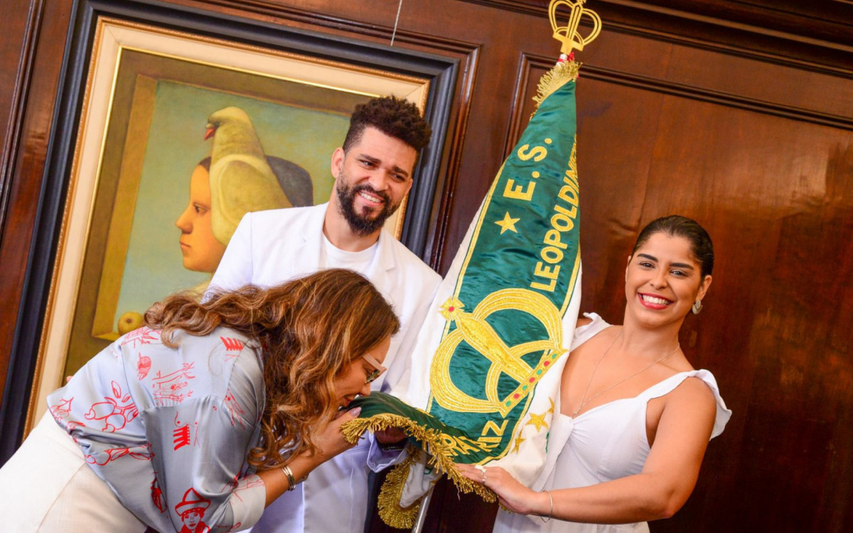 Primeira-dama recebeu convite para se tornar madrinha da velha-guarda da Imperatriz Leopoldinense