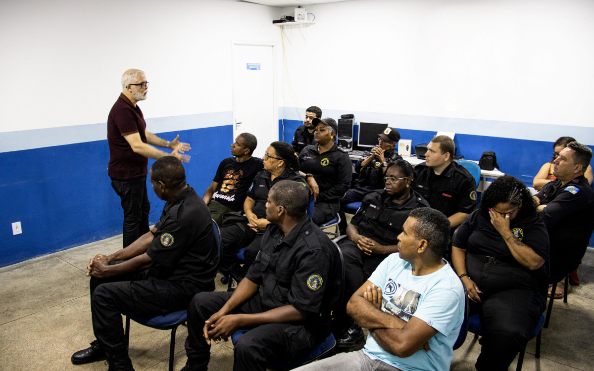 Coach formado pelo Instituto Brasileiro de Coaching (IBC) em conv&ecirc;nio com a Universidade de Ohio, nos Estados Unidos, Cleber Matos,  &eacute; gradudo em filosofia, direito, especializado em direito e processo penal, al&eacute;m de outras qualifica&ccedil;&otilde;es