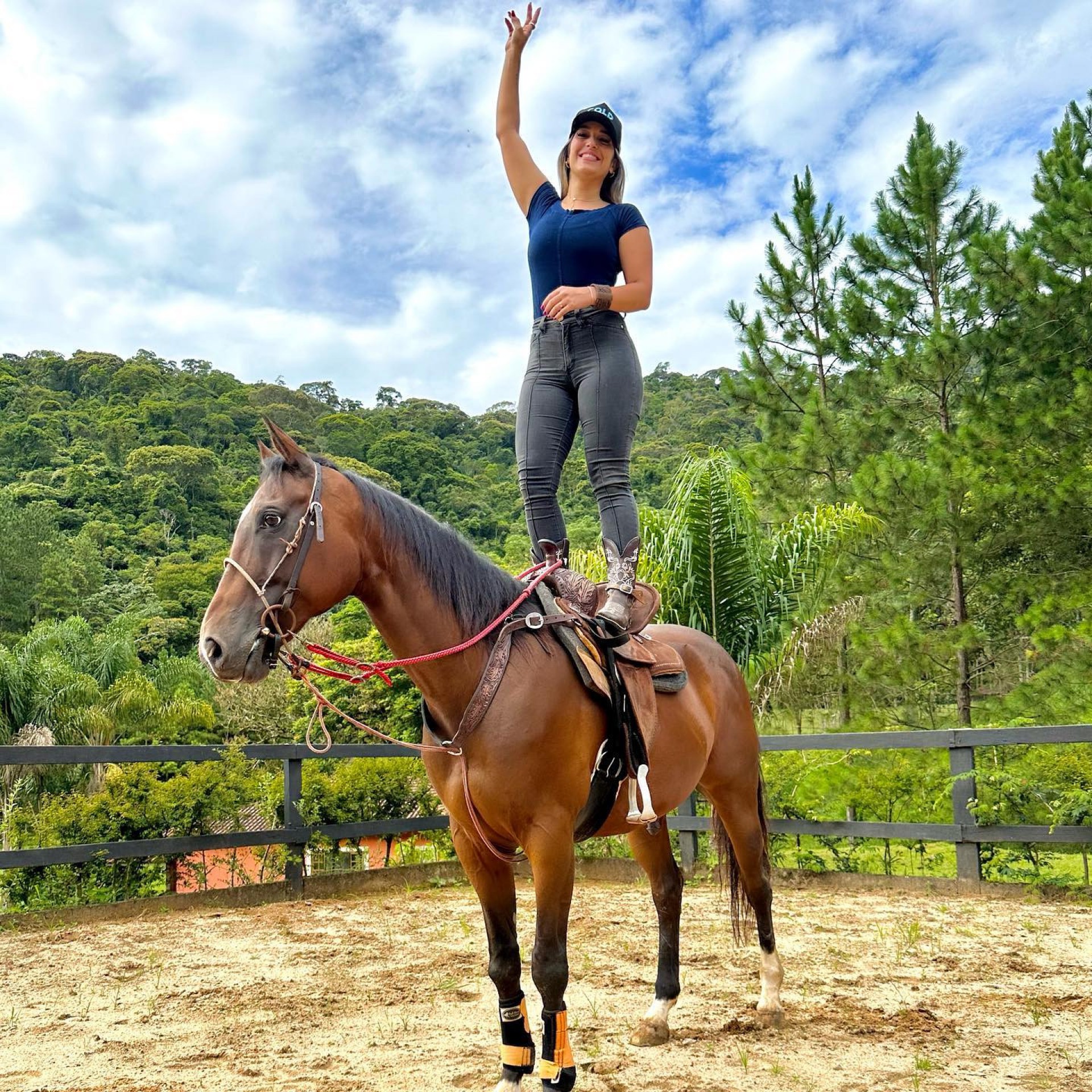 Yasminny havia inaugurado sua própria farmácia no bairro onde vive há pouco mais de seis meses - Reprodução/Redes Sociais