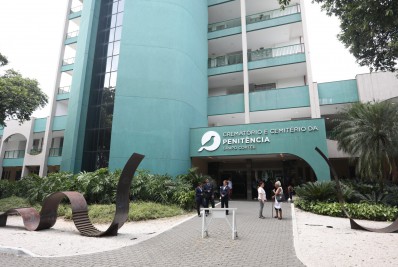 Cemitério da Penitência faz campanha para arrecadar roupas para pessoas em situação de rua