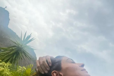 Carol Castro aproveita dia de verão: 'Rio de fevereiro'