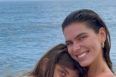 Mariana Goldfarb posa ao lado da filha de Cauã Reymond: 'Amor'
