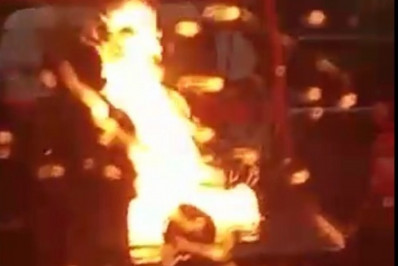 Homem é preso por atear fogo em moto para o veículo não ser rebocado