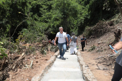 Acesso da praia de João Fernandinho em Búzios ganha reforma e nova revitalização