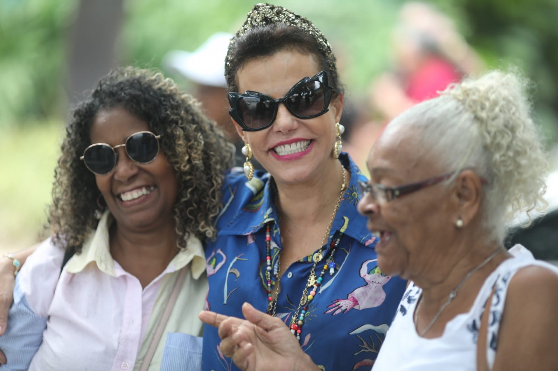 Narcisa Tamborindeguy com primas da Glória Maria - Pedro Ivo / Agência O DIA