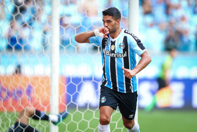 Com artrose no joelho, Suárez comunica Grêmio desejo de aposentar antes do fim do contrato